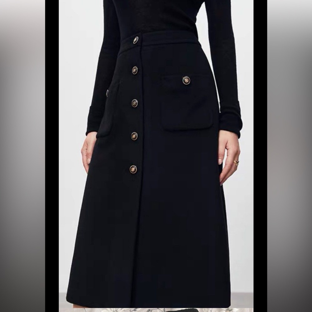 NWOT ZARA Elegant Black Button-Down Skirt